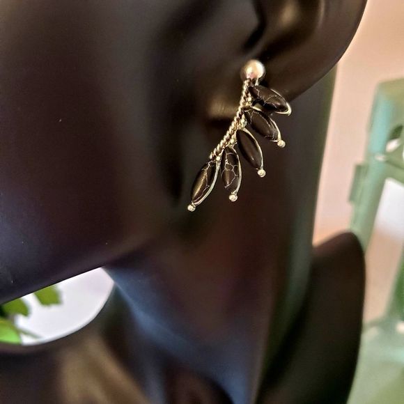 BLACK MONET EARRINGS - Picture 3 of 6